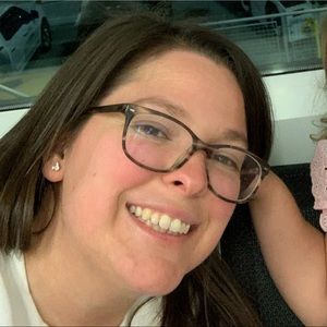 Meet your Posher, Katelyn